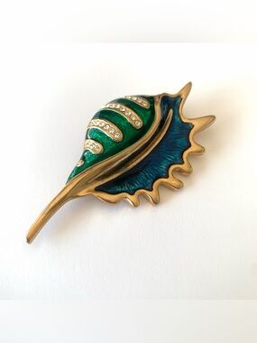 Vintage RARE Enamel Navaro Conch Shell Brooch in Green & Blue with Rhinestones